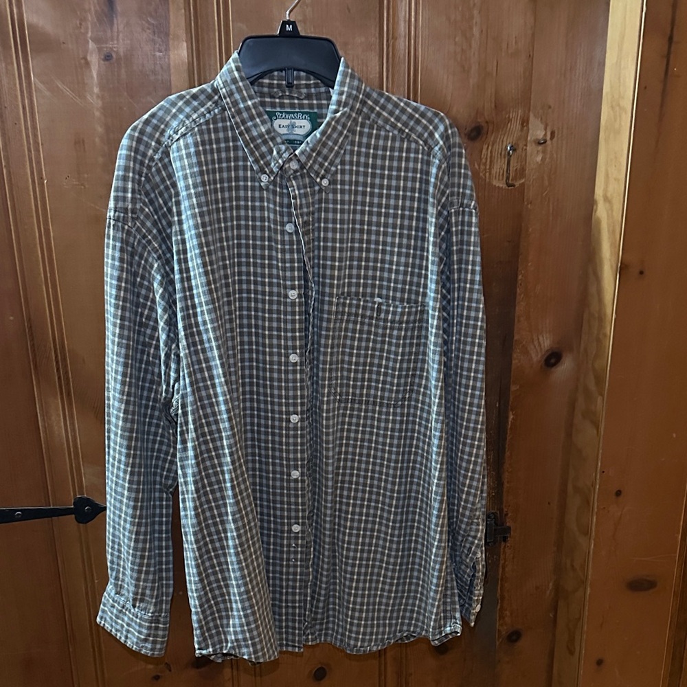 St. John's Bay| EUC  Men's Blue and Brown Plaid Button-Down Shirt